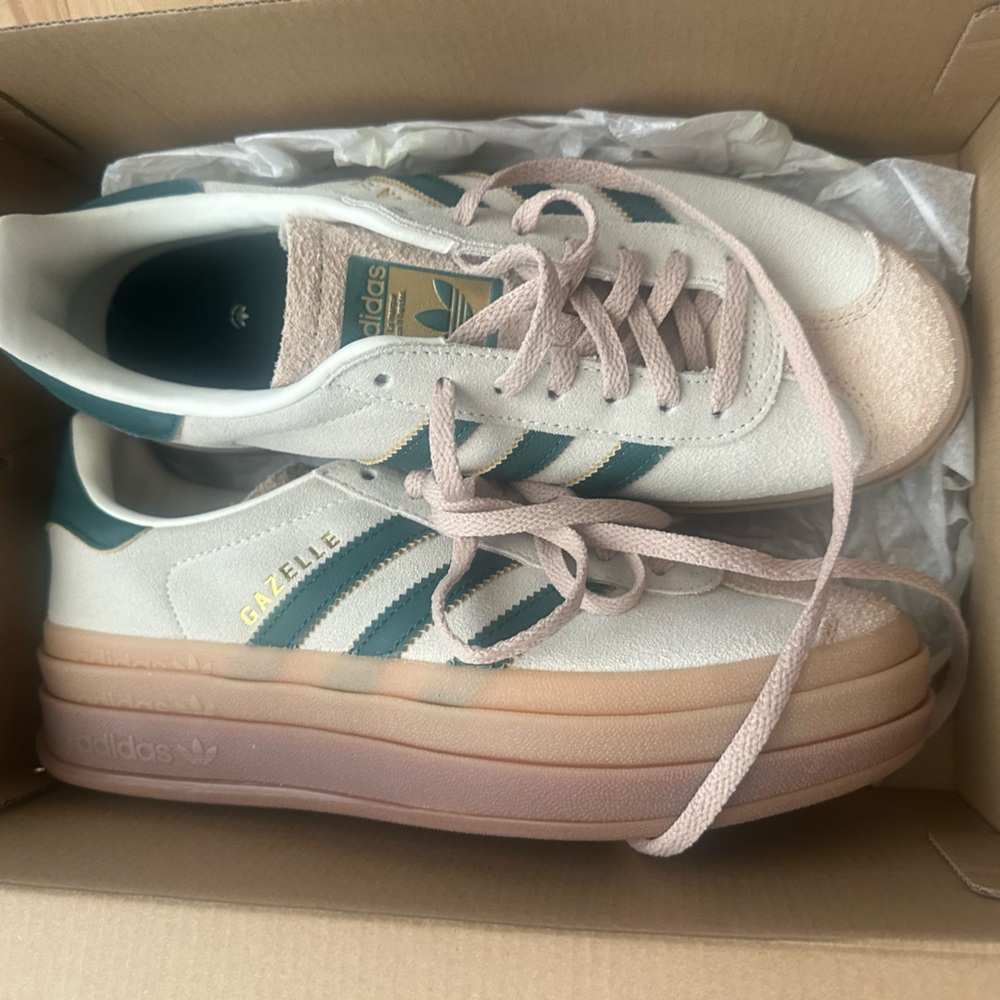 Adidas Gazelle Bold Cream Collegiate Green 7.5 NEW